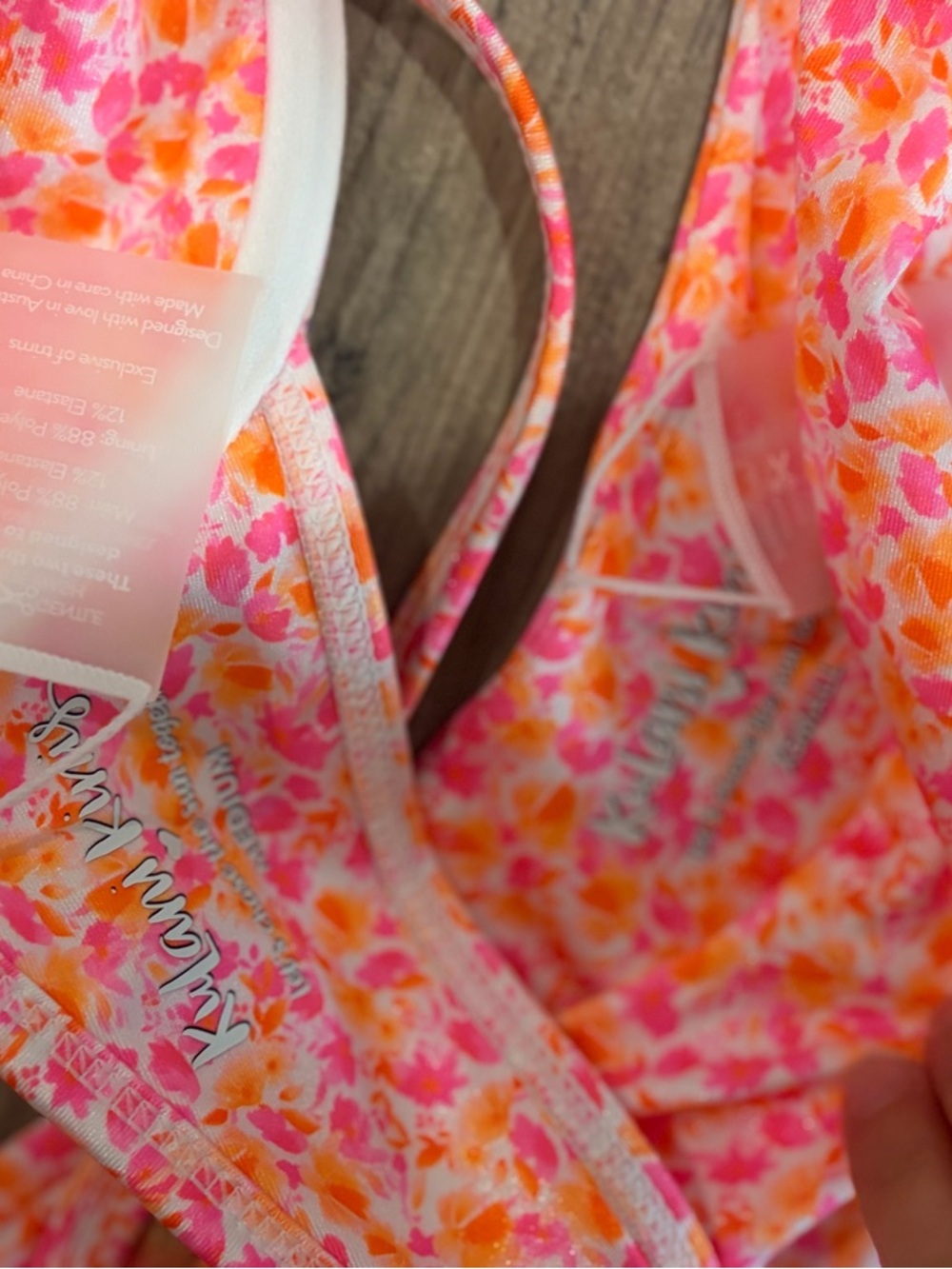 Kulani Kinis Pink & Orange Floral Bikini Set with Scrunchie and wrap. NWT - Picture 3 of 3